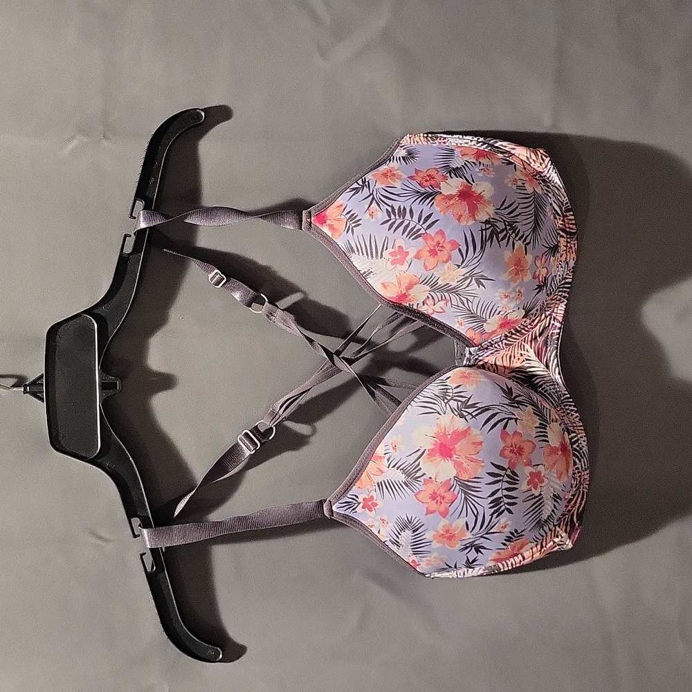 Just Me Cute Light Blue with Pink Floral Pattern T-Shirt Bra Barely Worn